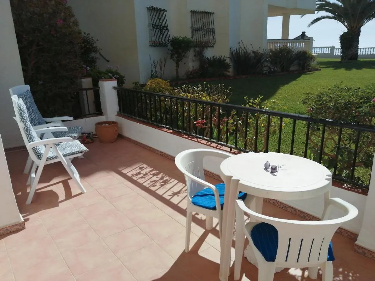Sea & Pool View Garden Apartment Las Palmeras Nerja
